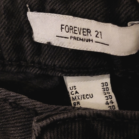 Recycled cotton low rise premium distressed denim - Picture 2 of 4